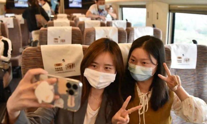 旅行注意安全图片:让旅途更安心,用视觉化指南解决安全难题 第3张 旅行注意安全图片:让旅途更安心,用视觉化指南解决安全难题 第3张