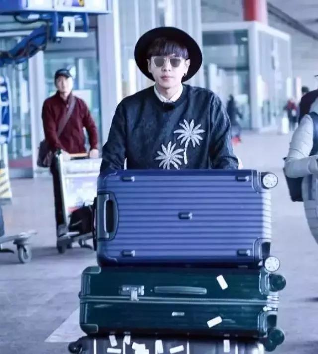 英语口语中关于旅行的对话：从机场到景点，轻松应对所有场景