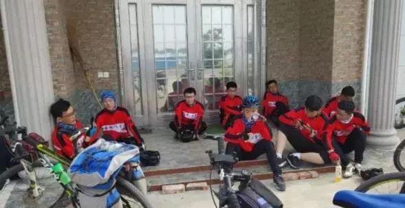 旅行必备小知识有哪些英语？掌握这些实用技巧，让你的旅程更轻松愉快