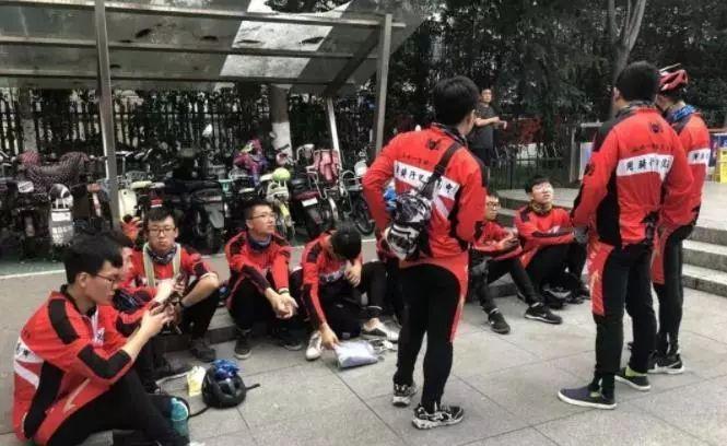 旅行必备小知识有哪些英语？掌握这些实用技巧，让你的旅程更轻松愉快