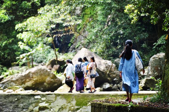旅游类书籍读后感：开启心灵之旅，轻松获得双重旅行体验